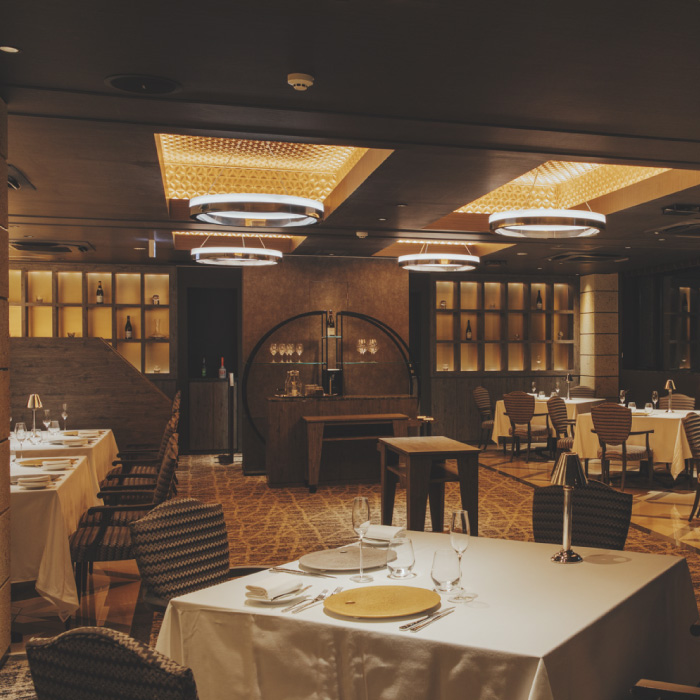 西洋膳所 JOHN KANAYA エトランス